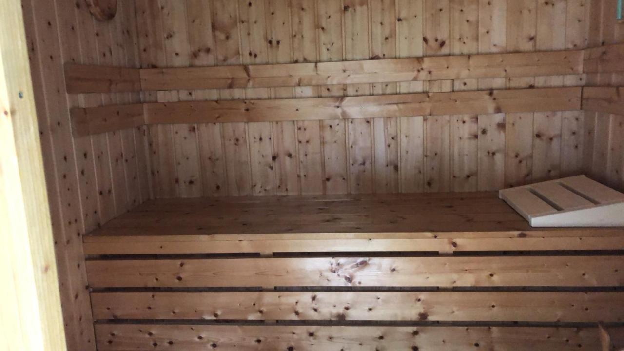 فندق Szem-S Vendeghaz Balatonszárszó المظهر الخارجي الصورة